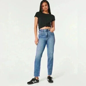 Hollister Vintage Stretch Ultra High Rise Mom  Jeans Size 28 x 27 Light Wash